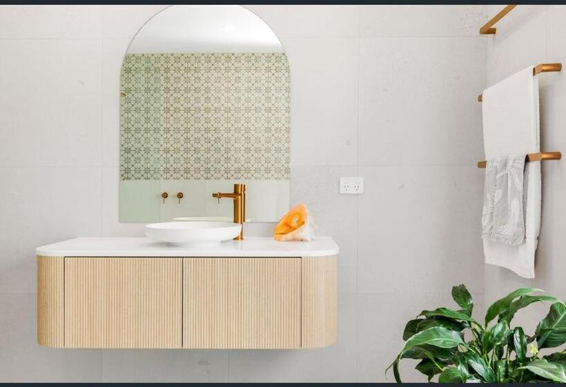 פנסיון Ocean Lake Oasis