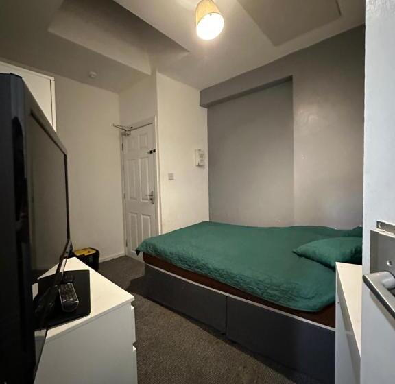 ペンション Parkside House