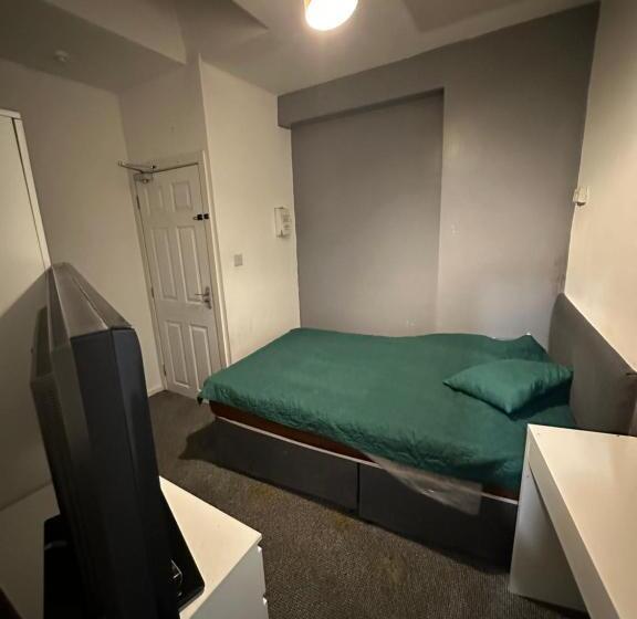 ペンション Parkside House