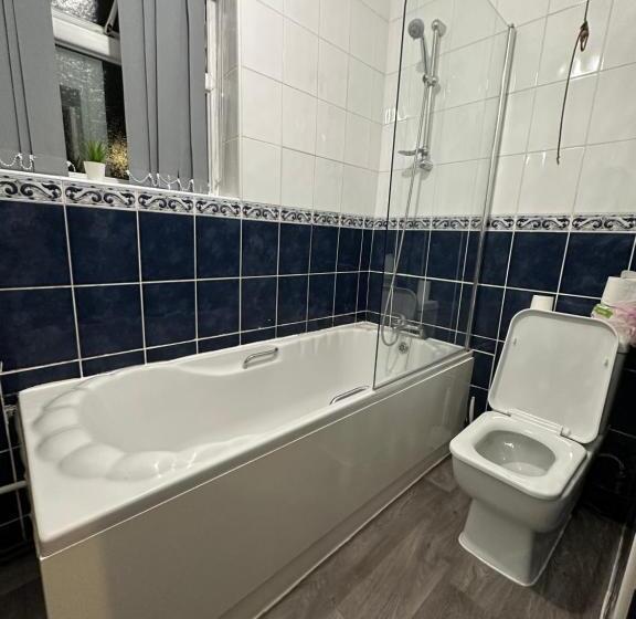 ペンション Parkside House