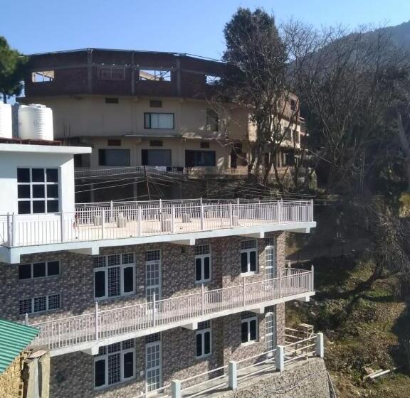 ペンション Pineview Orchard