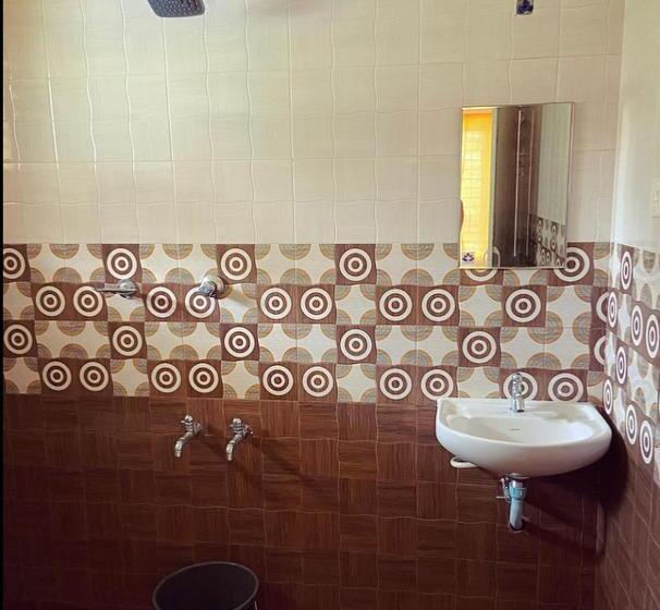 펜션 Chaithanya Apartment For Indian Only