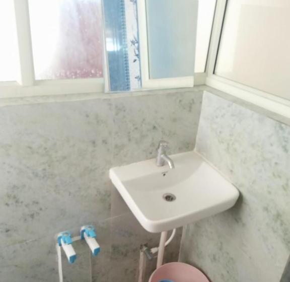 Пансион Decent Couples & Decent Friends Room