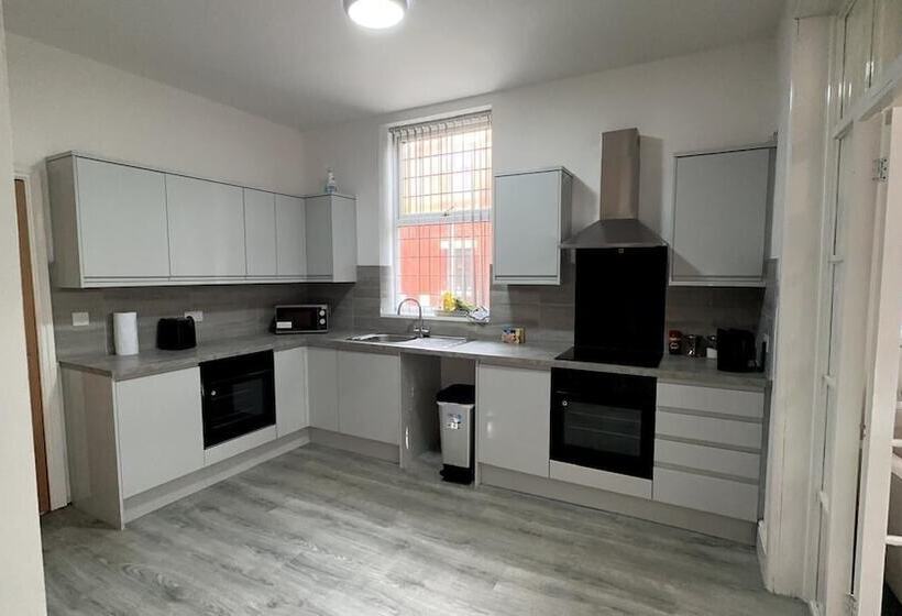 פנסיון Riverside By Teil