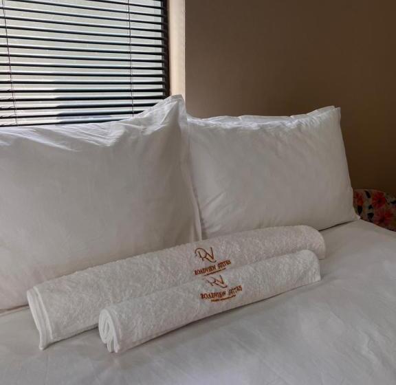 פנסיון Roadview Suites