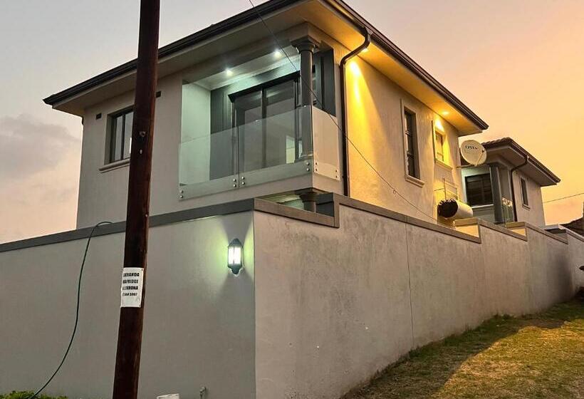 פנסיון Roadview Suites