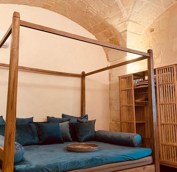 پانسیون Suite Zorah