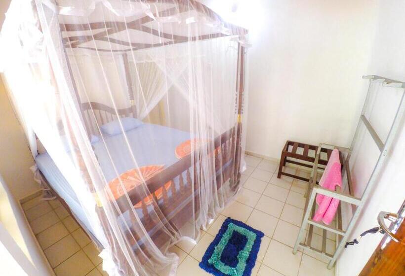 Пансион Surfing Beach Guest House