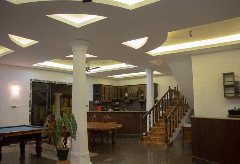 פנסיון Varinias Beach Villa