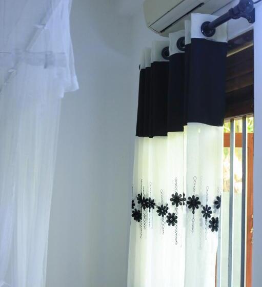 펜션 Venivila House