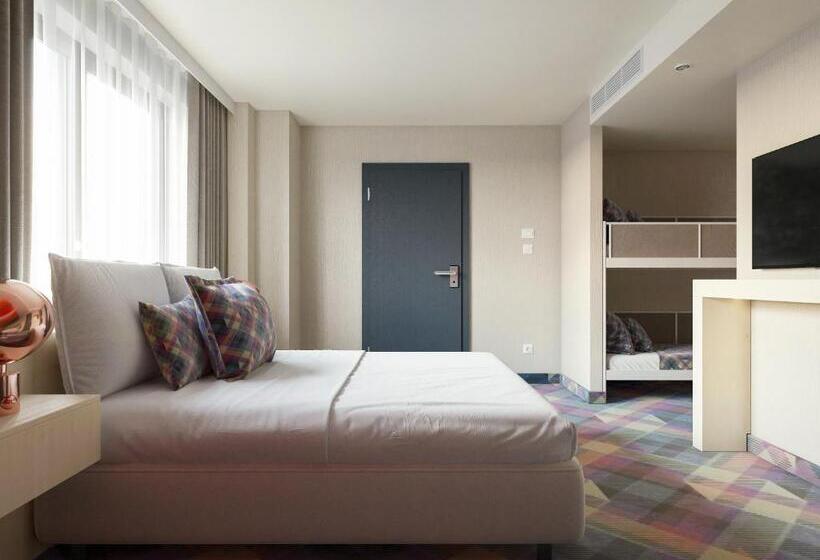 Science Hotel Prémium