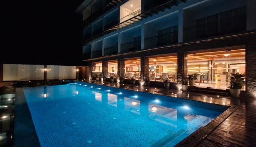 The Grand Cliff Resort Munnar