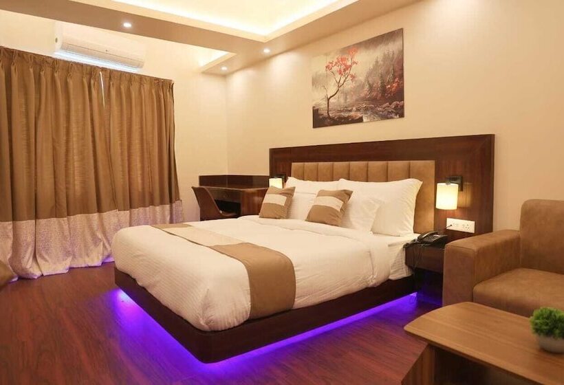 Xcelsior Hotel & Spa