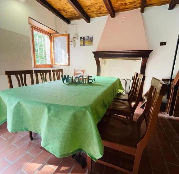 Общежитие Casa Del Viandante Borgo Dei Sassi Di Roccamalatina