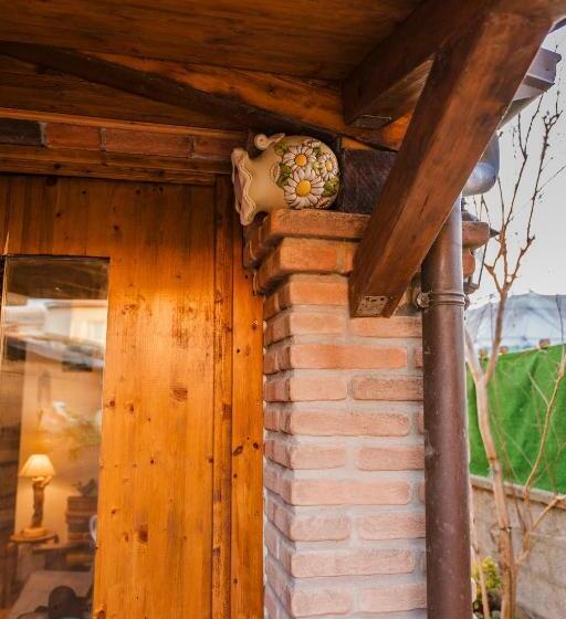 ベッドアンドブレックファースト La Loggia