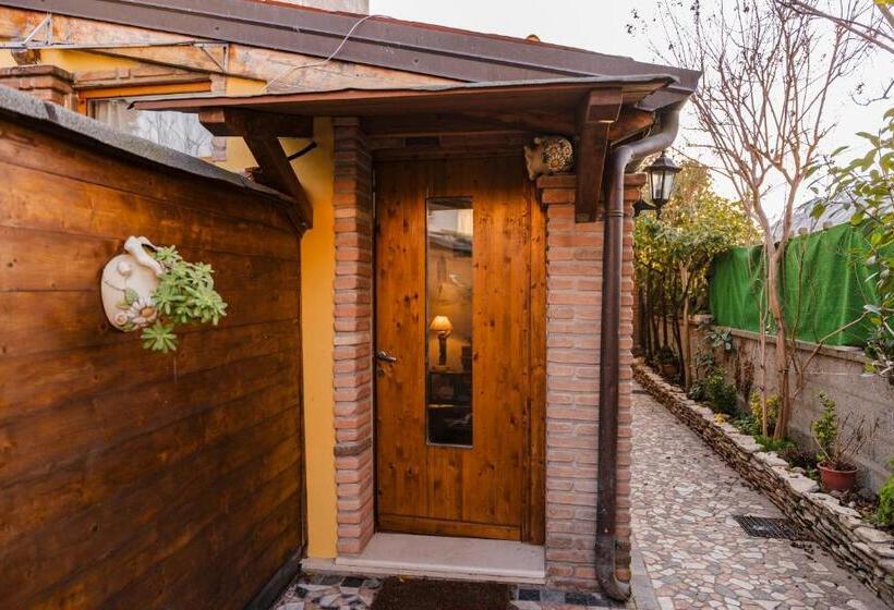 ベッドアンドブレックファースト La Loggia