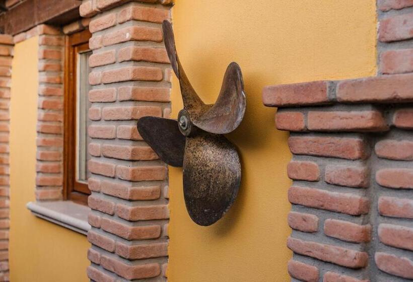 ベッドアンドブレックファースト La Loggia