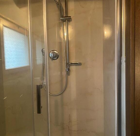 ベッドアンドブレックファースト La Loggia