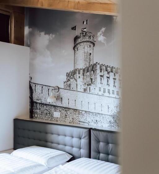 تختخواب و صبحانه Mine House