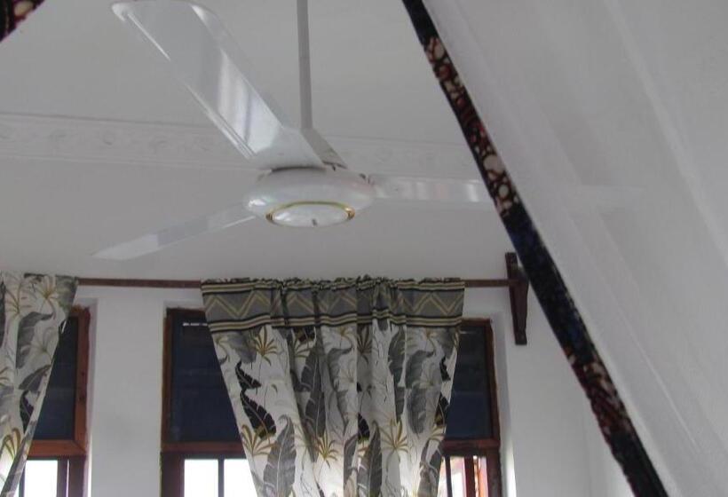 민박 Nutmeg House Zanzibar