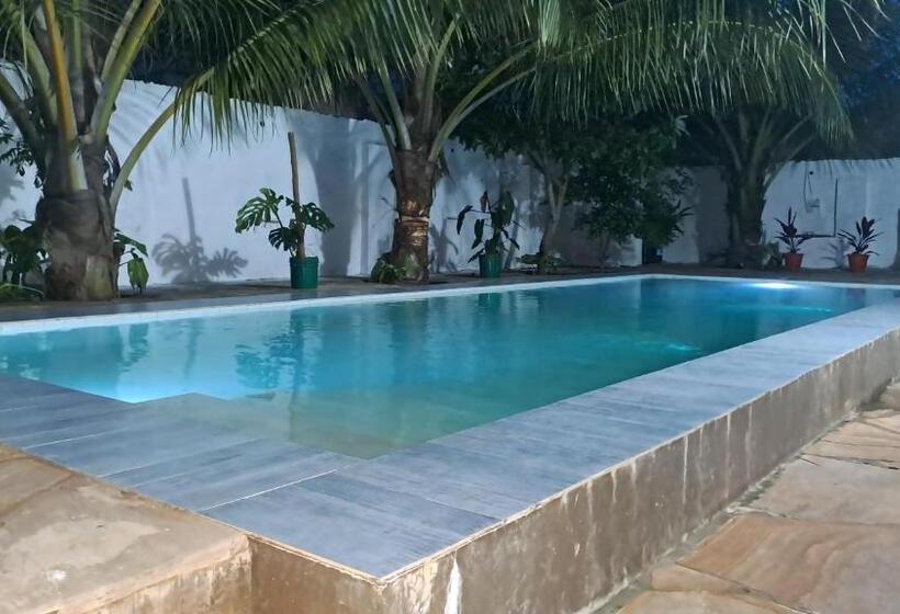 민박 Nutmeg House Zanzibar