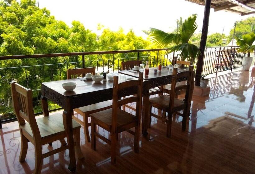 민박 Nutmeg House Zanzibar