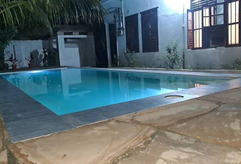 민박 Nutmeg House Zanzibar