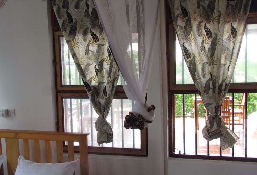 민박 Nutmeg House Zanzibar