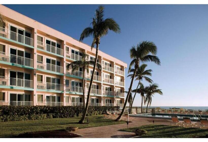 Discover The Charm And The Sea Gardens, An Exceptional Gold Coast Studio Condo Retreat Special Off