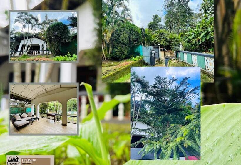 Dr House Ella   Hostel & Cafe