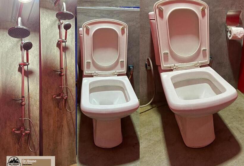 Dr House Ella   Hostel & Cafe