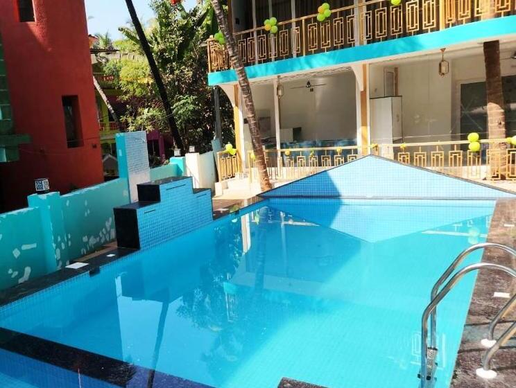 هتل 36 Yard Beach Cottages