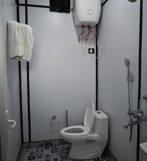 호텔 4 Seasons Resort By Jain Residency