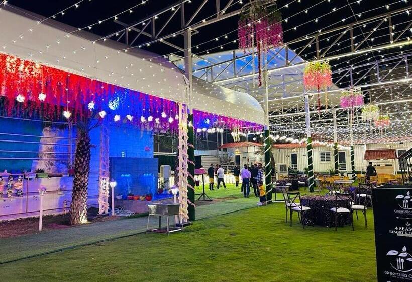 호텔 4 Seasons Resort By Jain Residency