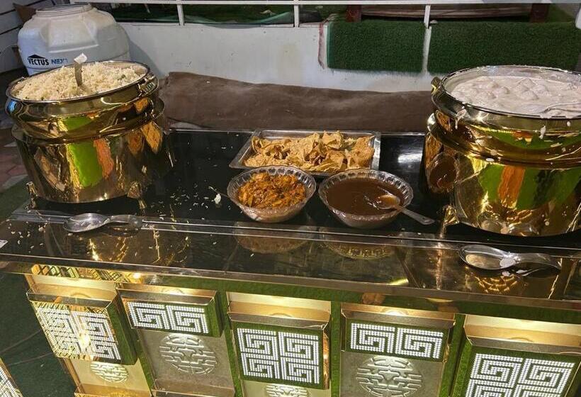 Отель 4 Seasons Resort By Jain Residency