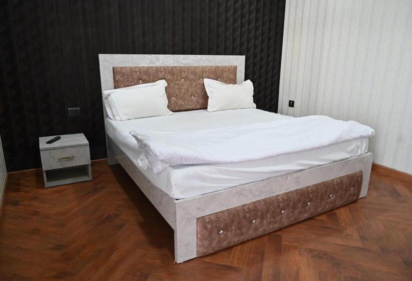 호텔 4 Seasons Resort By Jain Residency