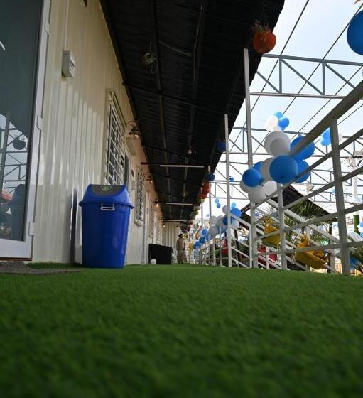 호텔 4 Seasons Resort By Jain Residency