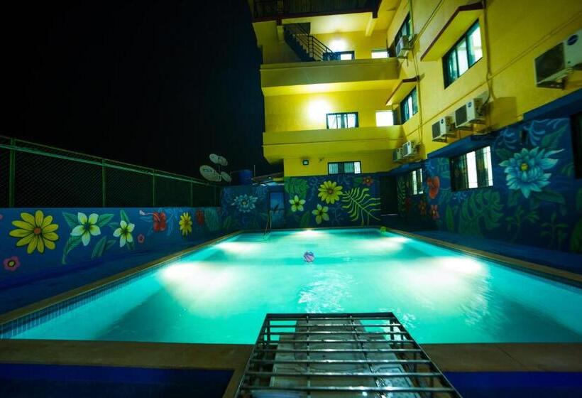 בית מלון כפרי Aarav Aloha Resort