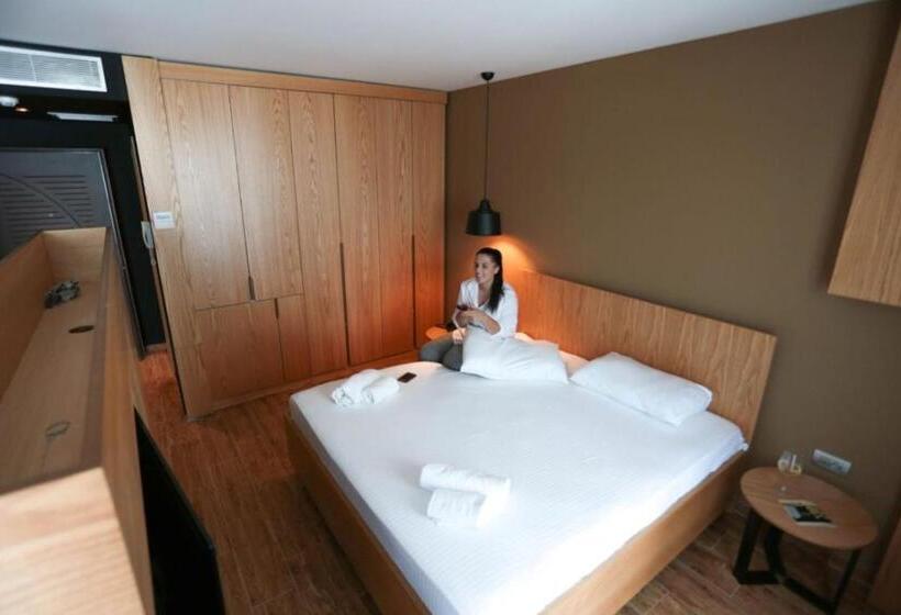 בית מלון כפרי Alvin Comfort