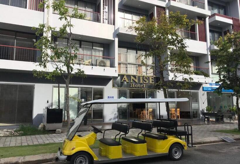Anise Hotel Sonasea Night Market