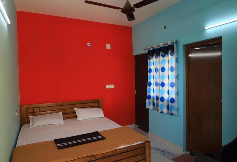 هتل Auro Galaxy Pondy With Swimming Pool