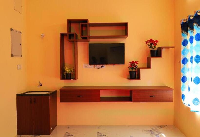 酒店 Auro Galaxy Pondy With Swimming Pool