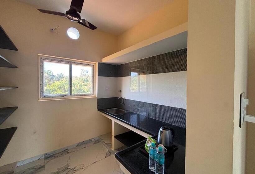 호텔 Auro Galaxy Pondy With Swimming Pool