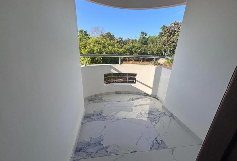 فندق Auro Galaxy Pondy With Swimming Pool