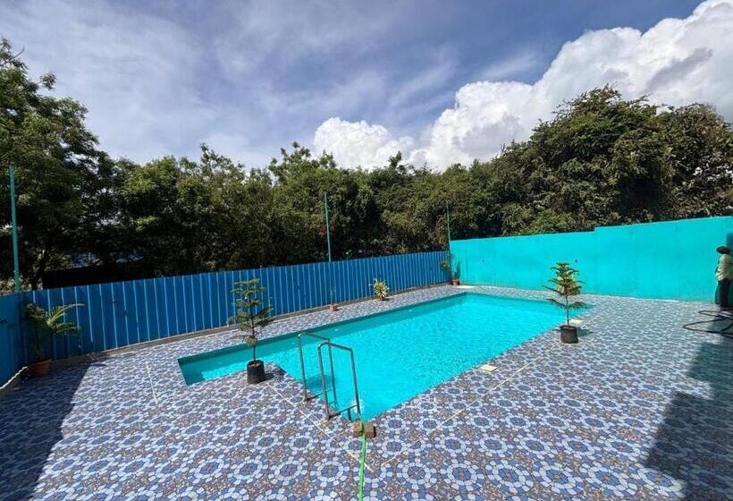 호텔 Auro Galaxy Pondy With Swimming Pool