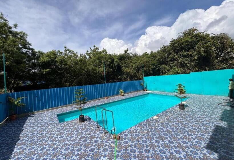هتل Auro Galaxy Pondy With Swimming Pool