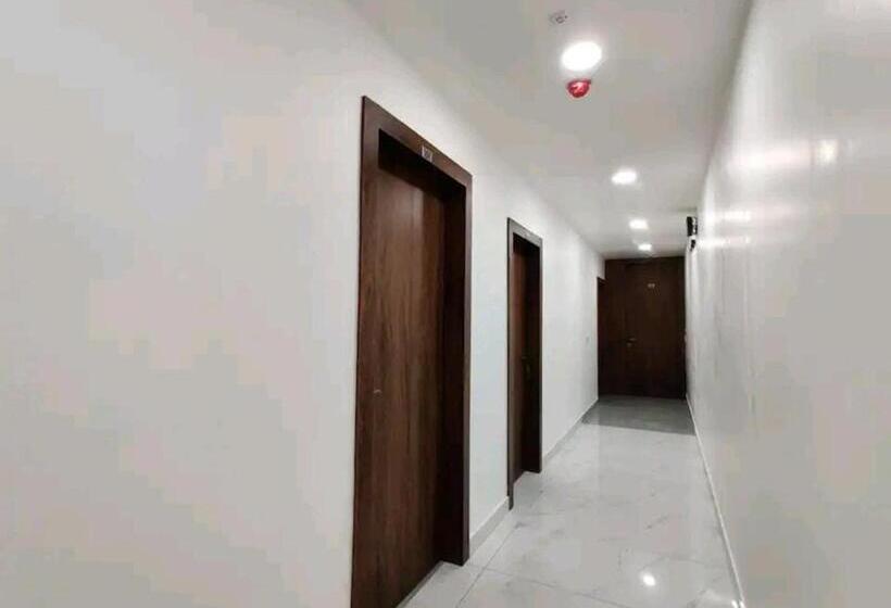 ホテル Boutique Corporate Noida Sec 70