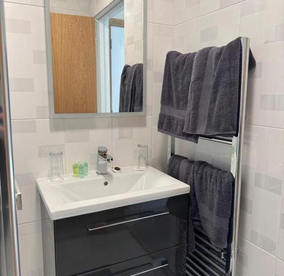 Капсульный Oтель Claire Barden Boutique