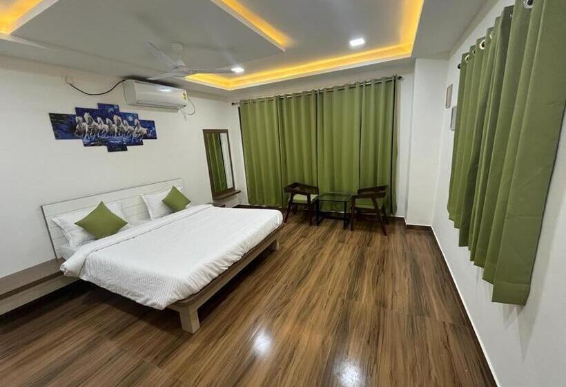 Отель Dhanlakshmi Orchard Resort