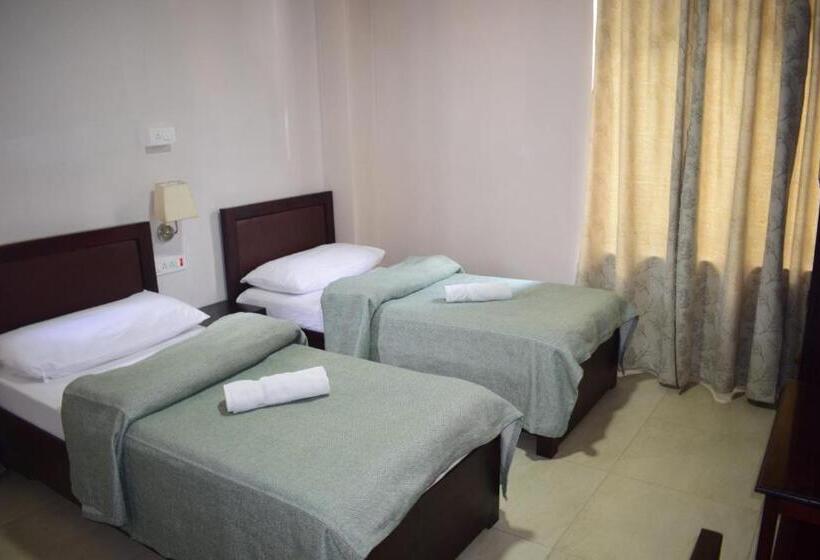 ホテル Eden , Kohima